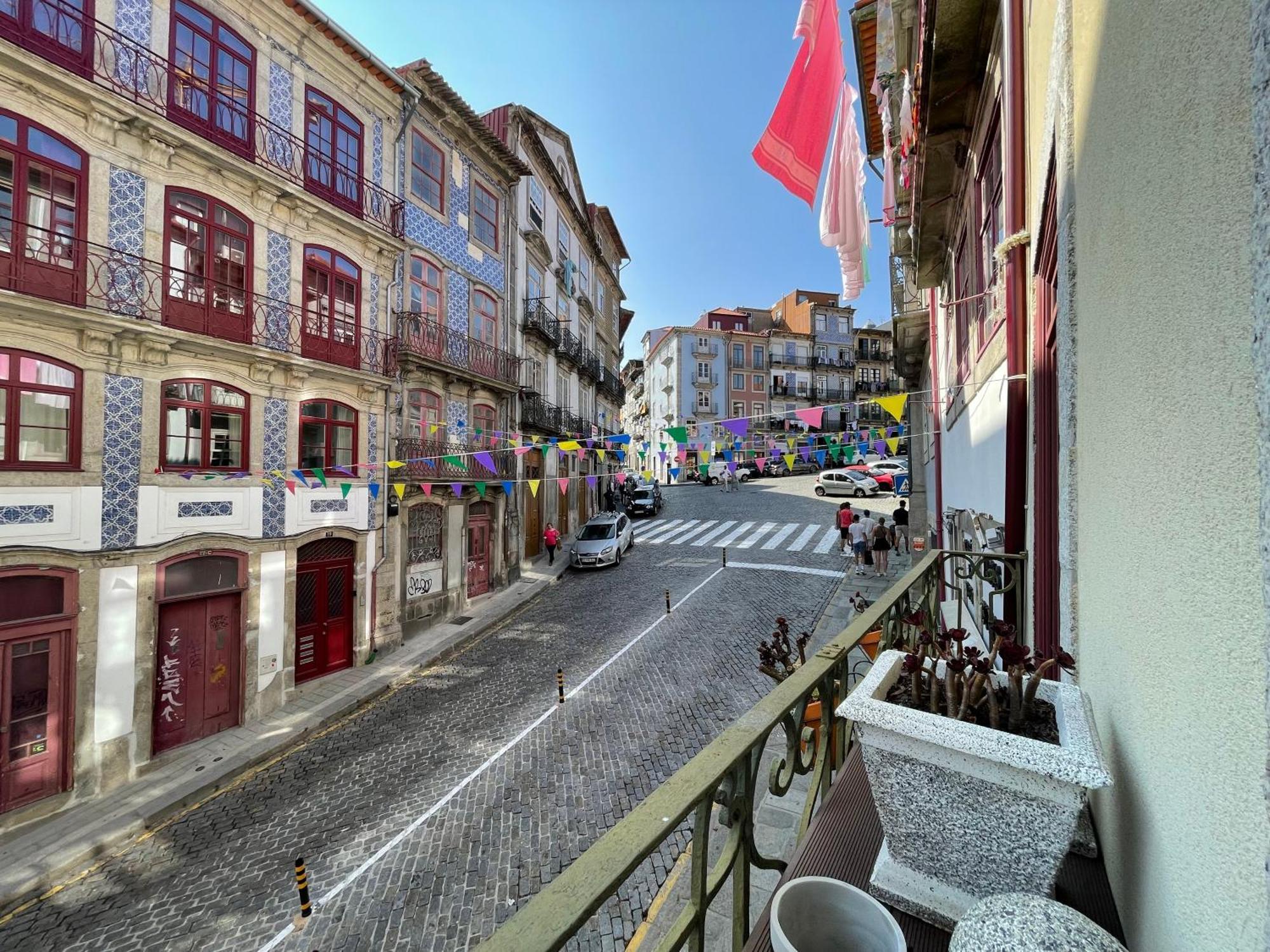 Historic Porto Balcony Hideaway - Taipas House 60 Apartment Bagian luar foto