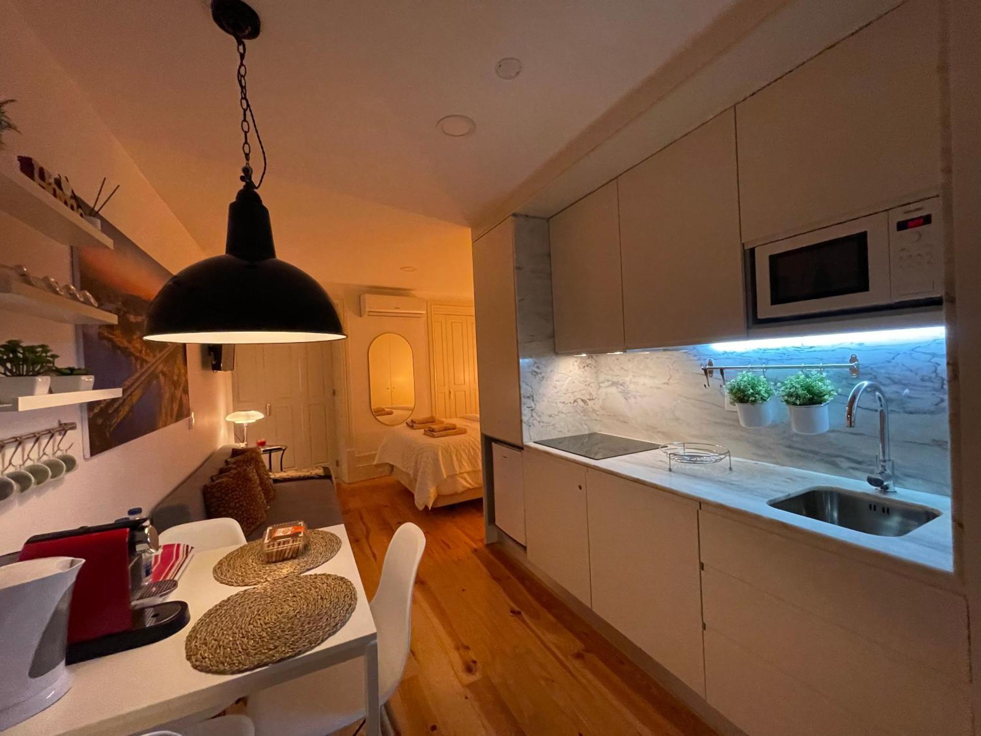Historic Porto Balcony Hideaway - Taipas House 60 Apartment Bagian luar foto