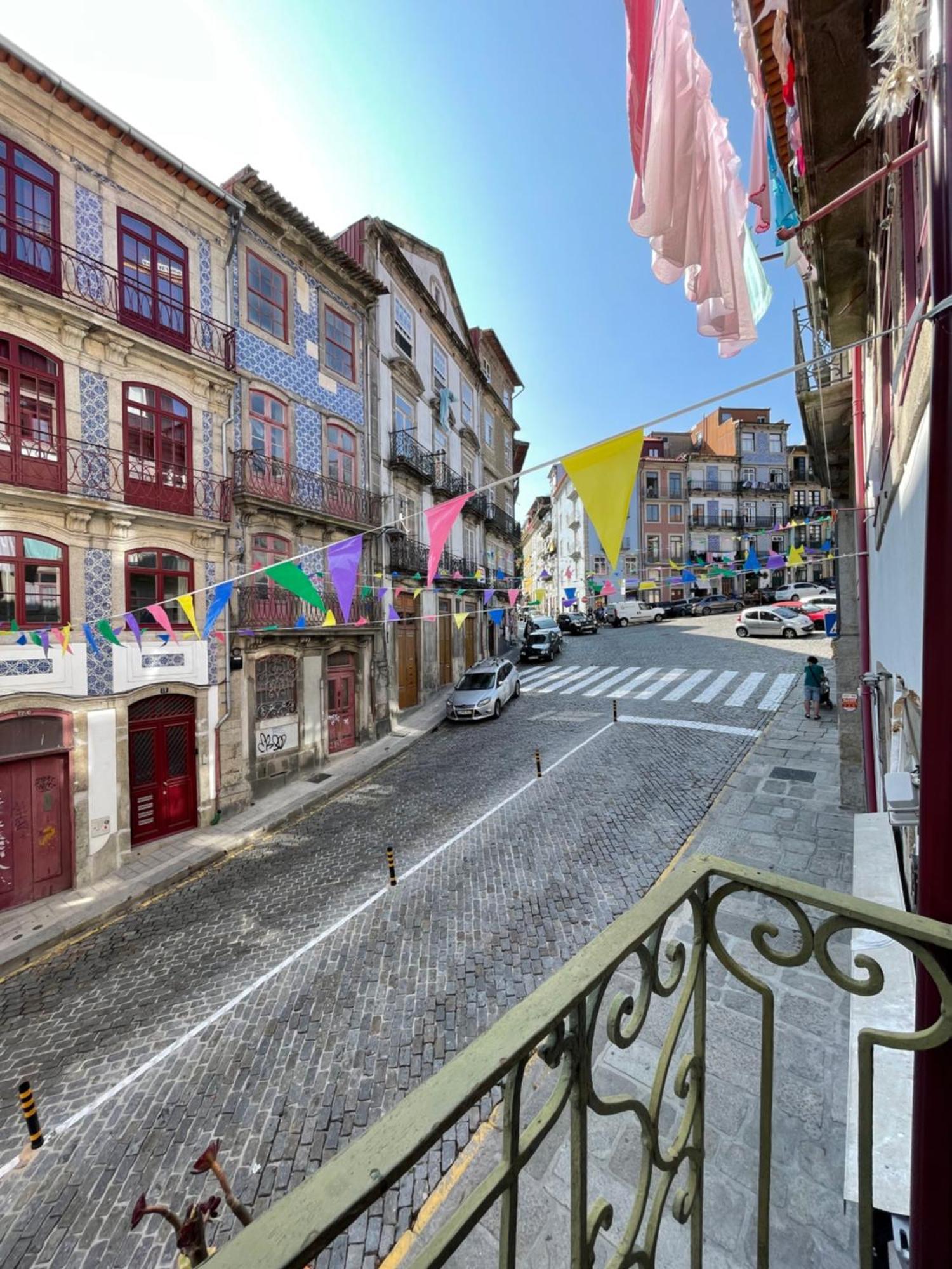 Historic Porto Balcony Hideaway - Taipas House 60 Apartment Bagian luar foto