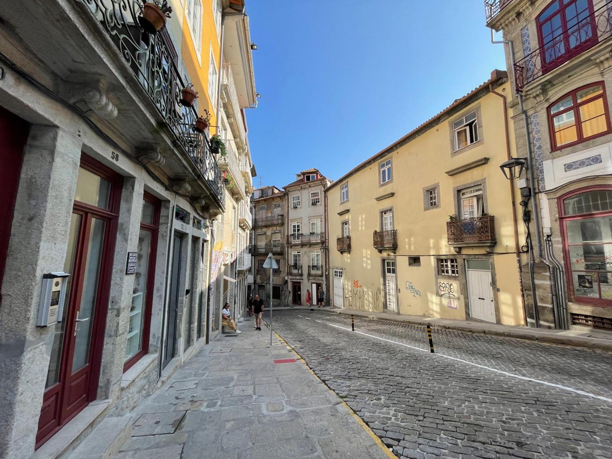 Historic Porto Balcony Hideaway - Taipas House 60 Apartment Bagian luar foto